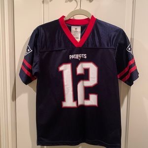 Never worn NFL Patriots Jersey 12 Tom Brady Youth Large (12/14)